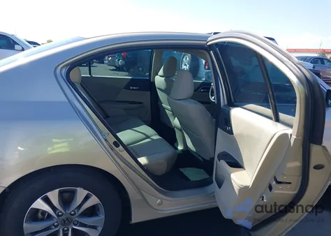 2015 Honda Accord Lx z USA, uszkodzony, nr VIN 1HGCR2F35FA275271